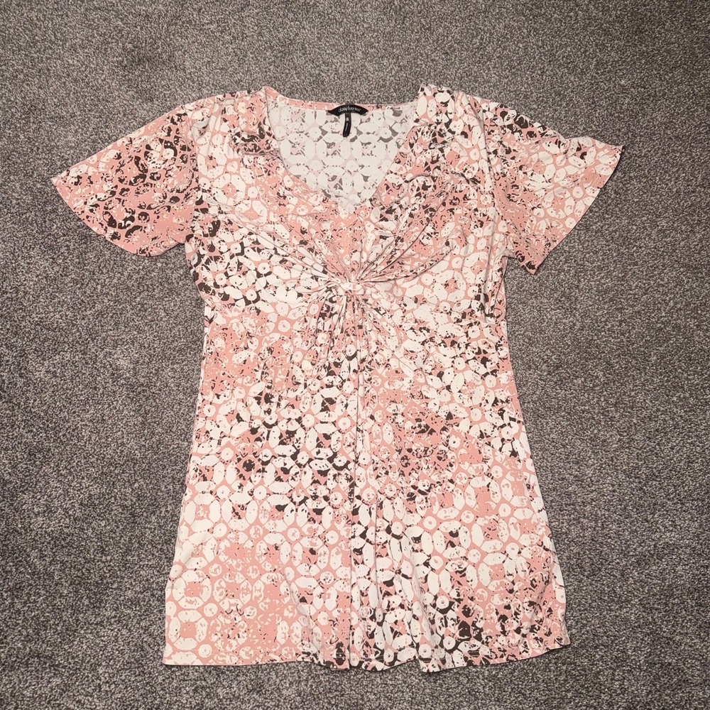 Daisy Fuentes Women's‎ Pink, White & Black Short Sleeve V-Neck Top - Size Small